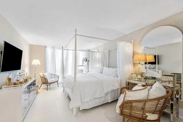 The Plaza of The Palm Beaches Unit 8g photo 14