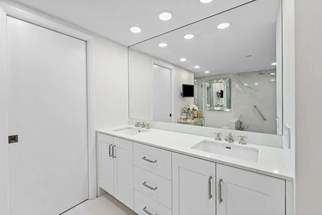 The Plaza of The Palm Beaches Unit 8g photo 16