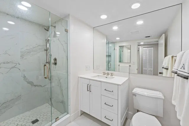 The Plaza of The Palm Beaches Unit 8g photo 20