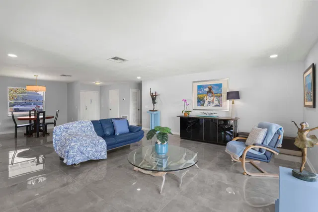 Residence photo 23