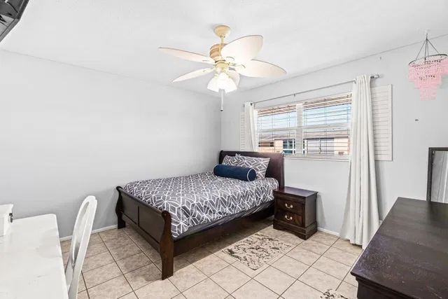 Unit 202 photo 21