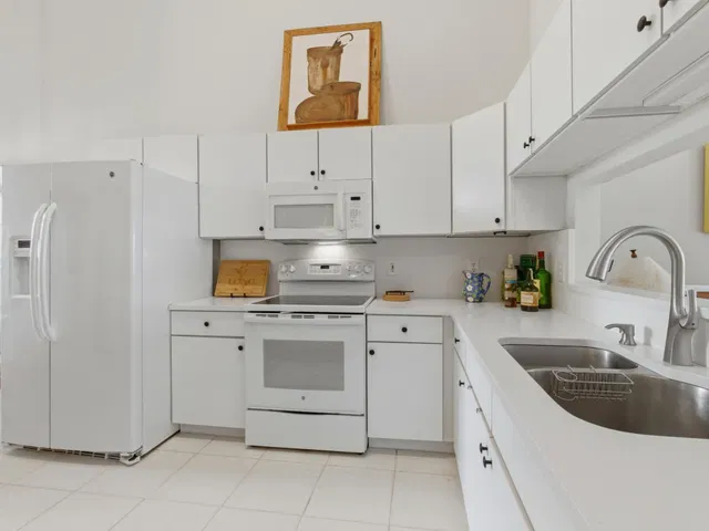  Residence photo 12
