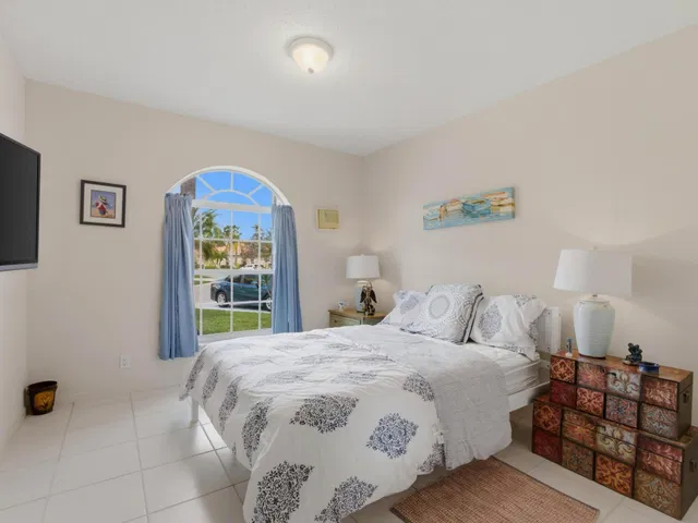  Residence photo 20
