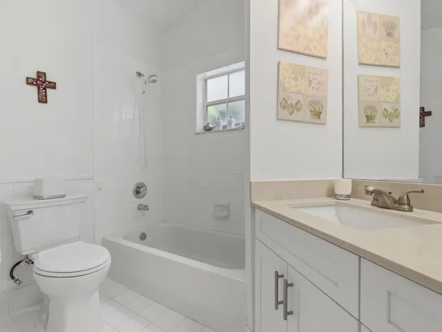  Residence photo 23