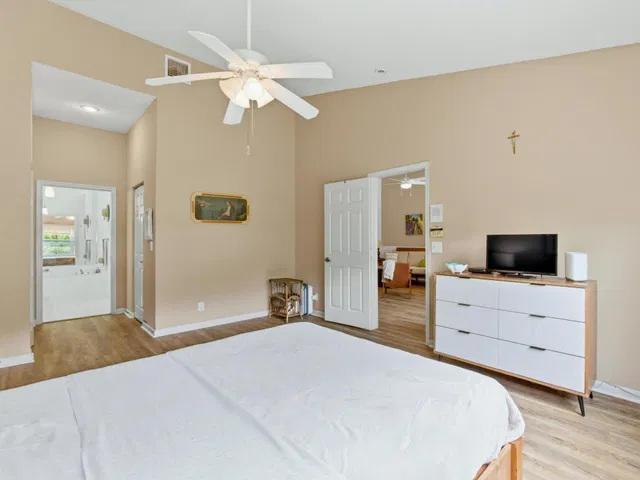  Residence photo 26