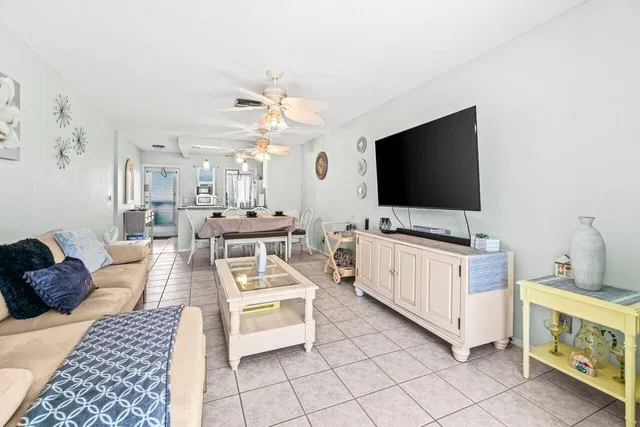 Unit 202 photo 15
