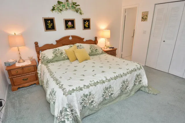 Unit 309 photo 14