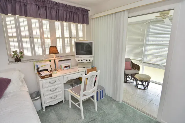 Unit 309 photo 19