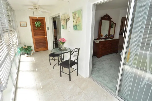 Unit 309 photo 25