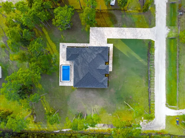  Residence photo 6