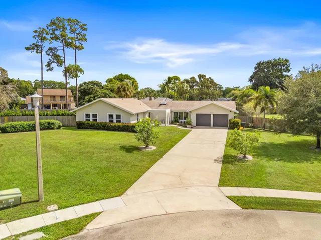 Residence photo 2