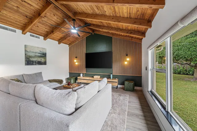 Residence photo 5