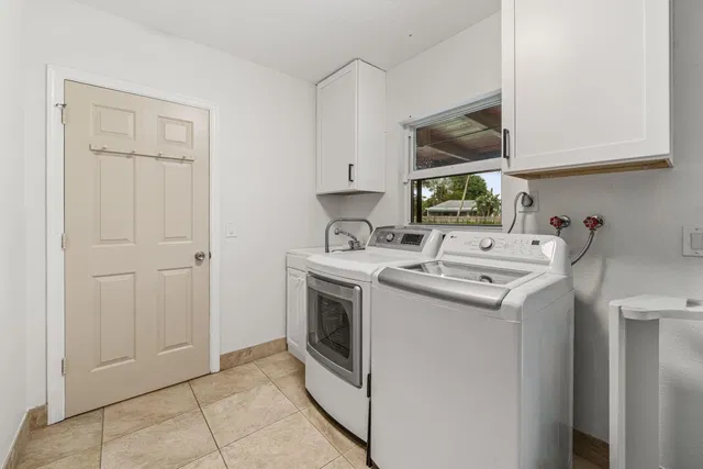 Residence photo 24