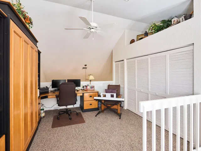 Residence photo 25