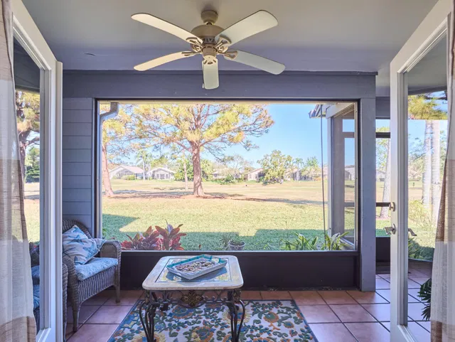 Residence photo 29