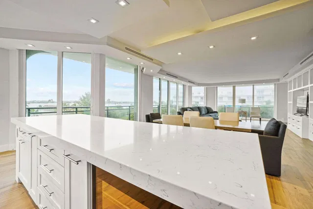Miraflores Palm Beach Unit 306n photo 10