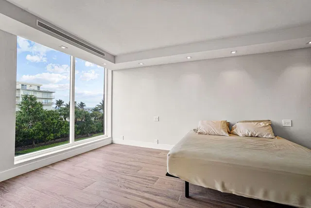 Miraflores Palm Beach Unit 306n photo 23
