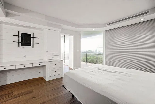 Miraflores Palm Beach Unit 306n photo 34