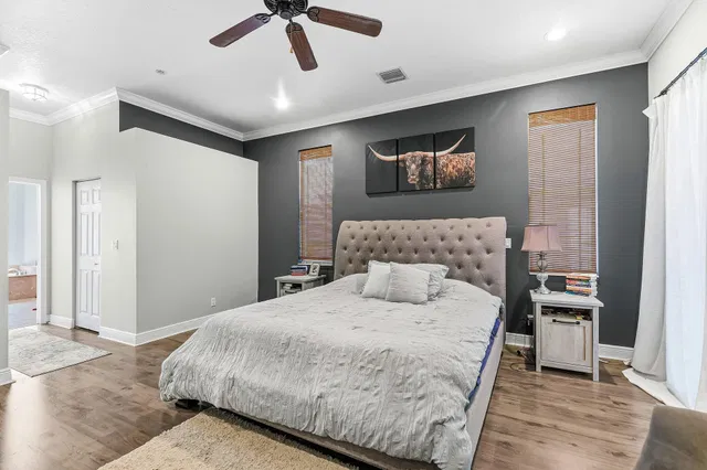 Residence photo 12
