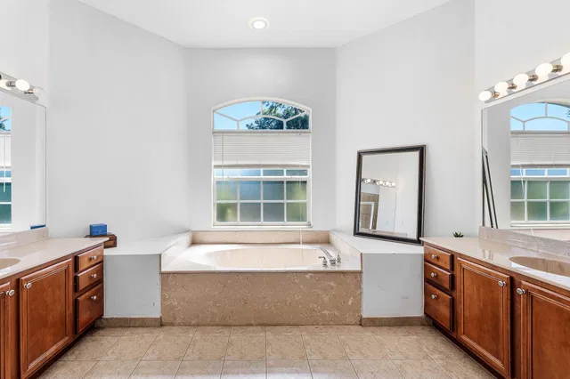 Residence photo 14