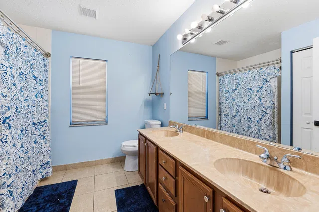 Residence photo 17