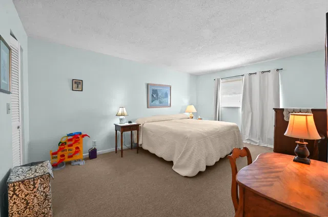 Unit 313 photo 11