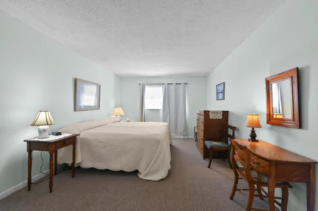 Unit 313 photo 17