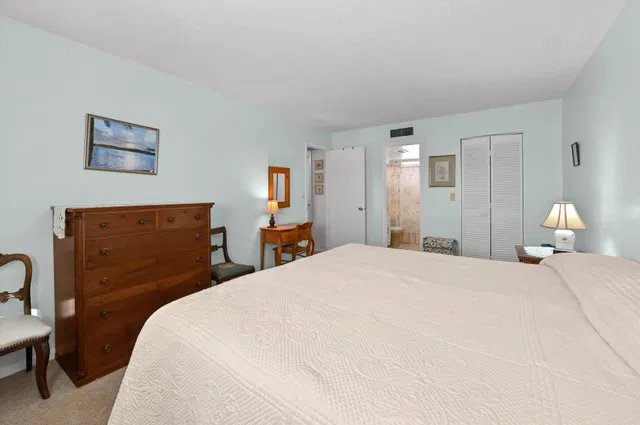 Unit 313 photo 20