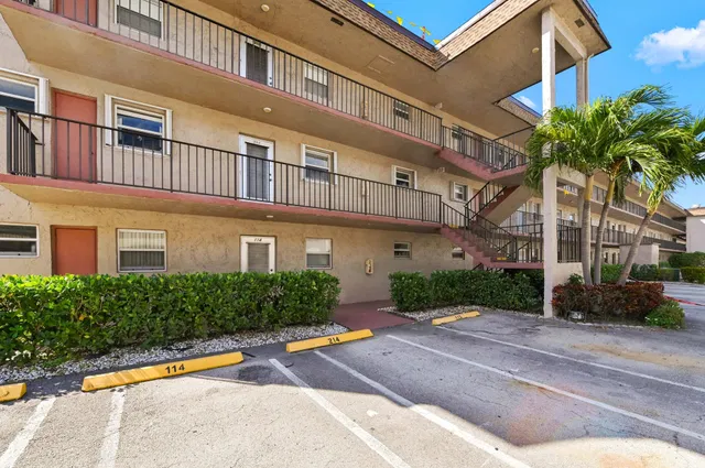 Unit 313 photo 24