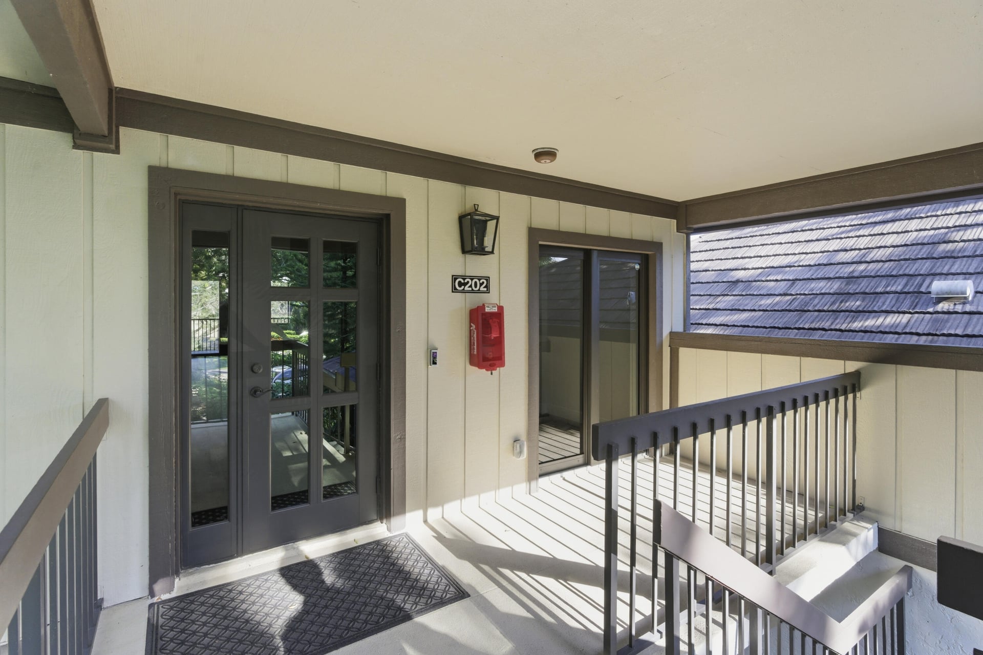 Unit C202 photo 5