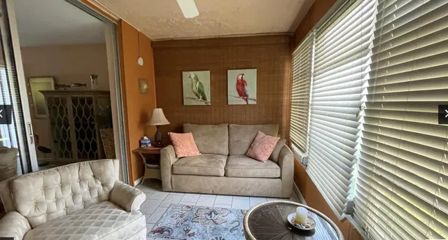  Unit 605 photo 7