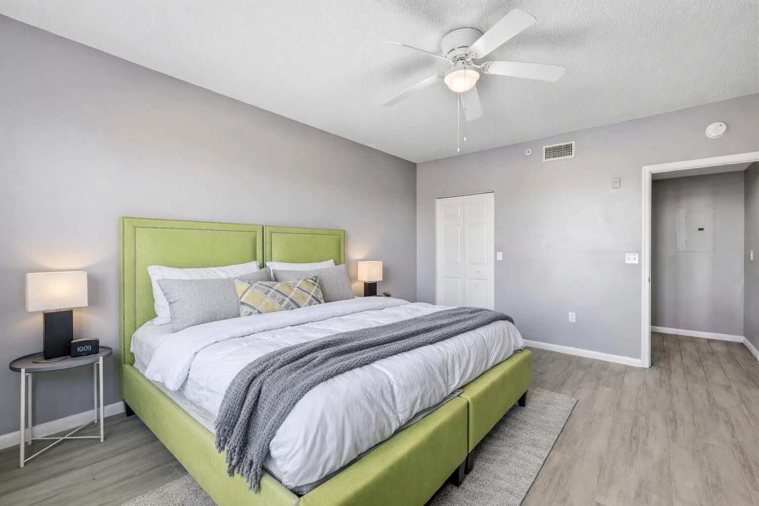 Unit 203 photo 12