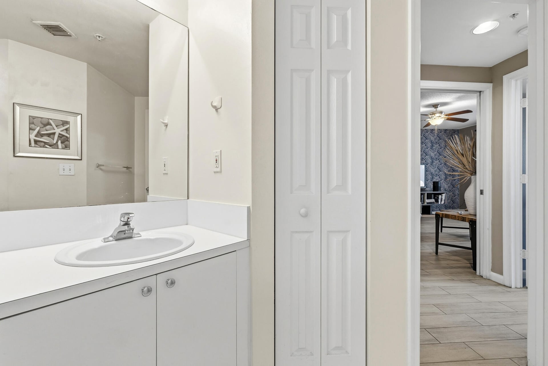 Unit 203 photo 13