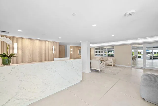 South Palm Beach Unit 204s photo 17