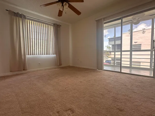 Residence photo 14