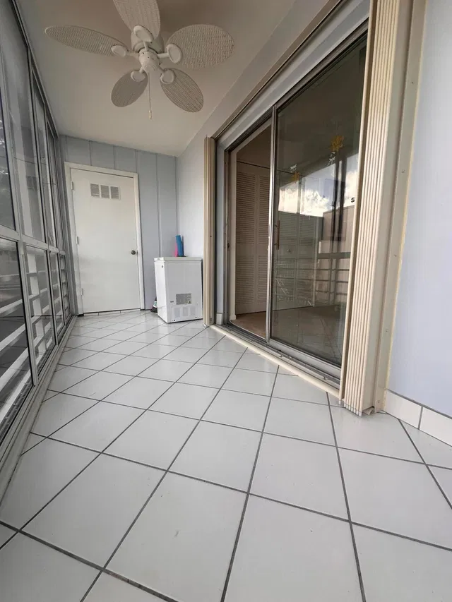 Residence photo 20