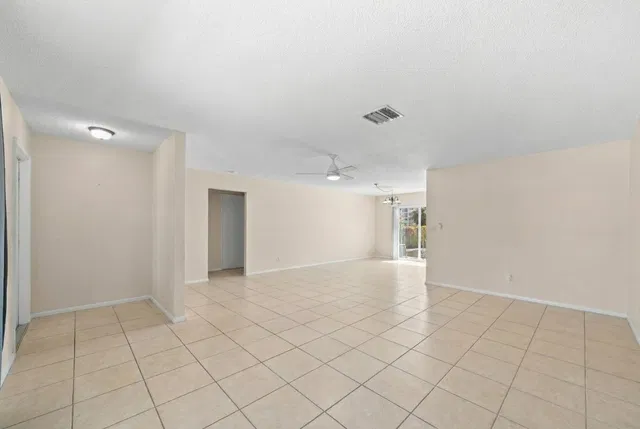 Residence photo 14