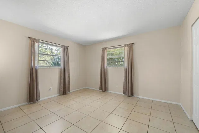 Residence photo 18