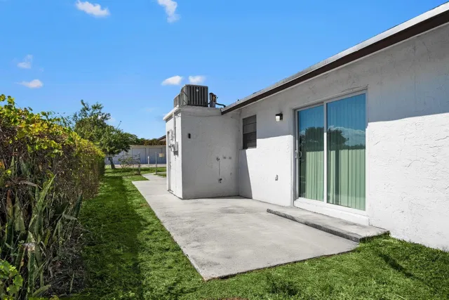 Residence photo 24