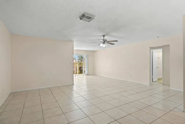 Residence photo 27
