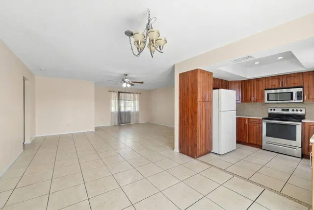 Residence photo 29
