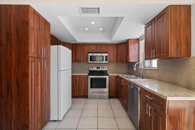 Residence photo 30