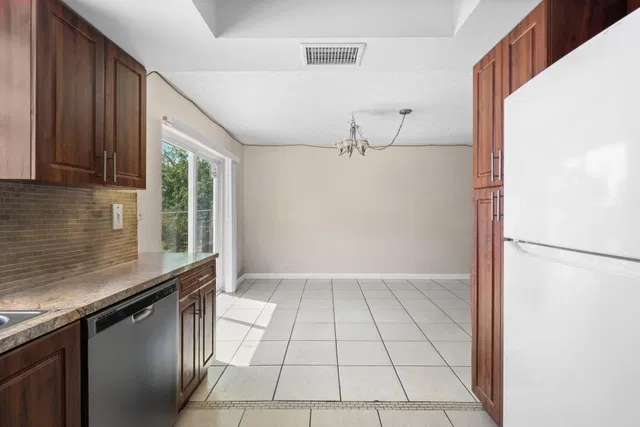 Residence photo 31