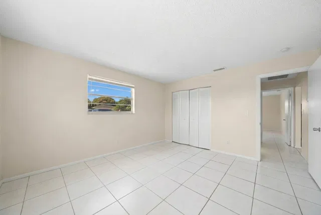 Residence photo 32