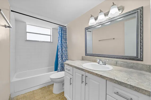 Residence photo 33