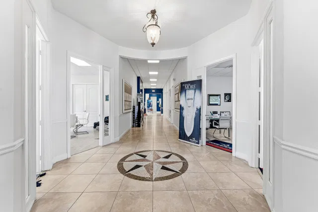 Residence photo 16