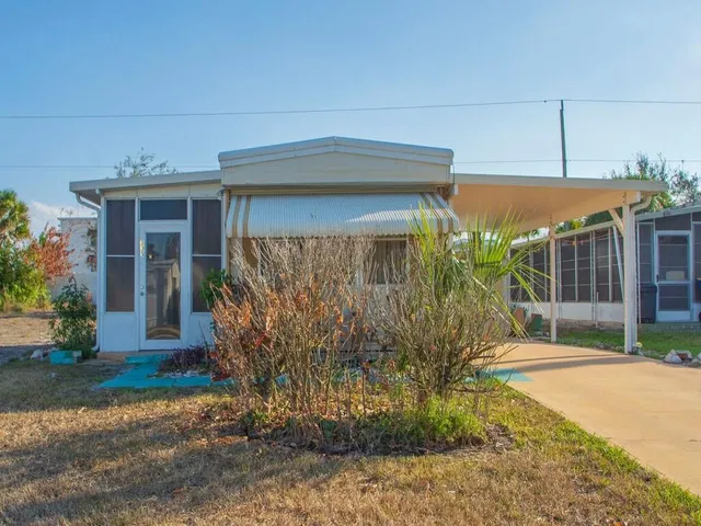 Residence photo 2