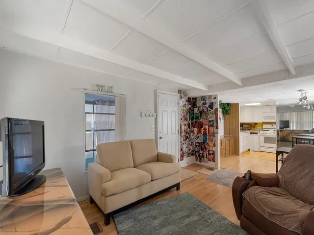 Residence photo 11