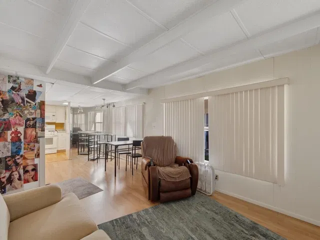 Residence photo 13