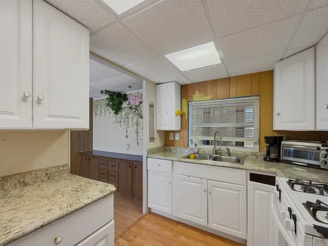 Residence photo 17
